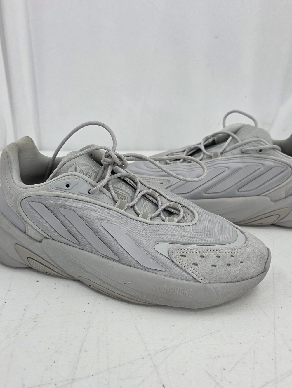 adidas Originals Ozelia‎ Men's Silver Triple Grey Shoe Sneakers HO4252 Size 7.